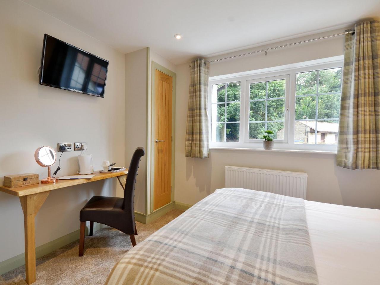 The Cayley Arms Inn Pickering Bagian luar foto